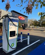 bp pulse Charging Station image 8