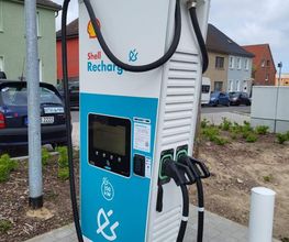 Shell Recharge Charging Station Bild 1