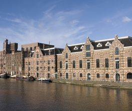 Industrie langs de Zaan