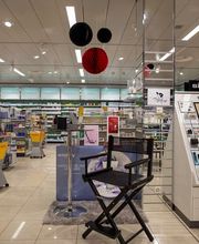 intérieur-de-la-pharmacie-sun-store-marin-manor