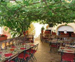 Restaurant Del Bisbe image 1