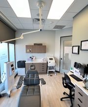 NorthShore Star Facial Plastic Surgery Dr. Kurren S. Gill, Dr. Walter Tatch image 1
