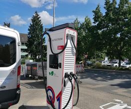 Q1 Autostrom Ladestation Bild 2