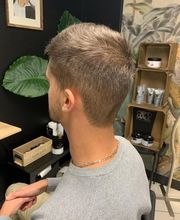 C L' Instant Coiffure image 8