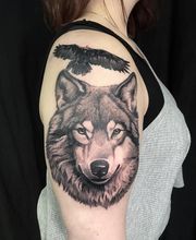 Raketenwacholder Tattoo und Piercing Bild 6