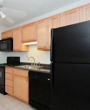 Concord Court Apartments image 10