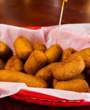 Boss' Pizza and Chicken Sports Bar Yankton image 2