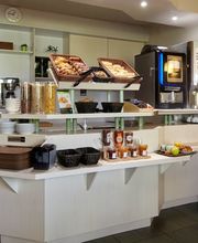 B&B HOTEL Saclay image 12