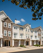 Broadlands Apartments image 7