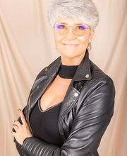 Herzlich Willkommen
Mein Name ist Sandra Tellenbach.
Ich bin Deine Antiaging Spezialistin im Raum Bern.
Bei mir ist Deine Haut in besten Händen.