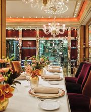 Acanto restaurant set table