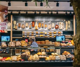 Junge Die Bäckerei. Bild 10