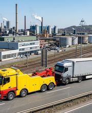 O&A Abschleppdienst Bottrop Essen Oberhausen PKW und LKW Bergung 24/7 Bild 1