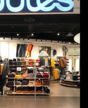 Photo de l'intérieur du magasin Jules Vannes