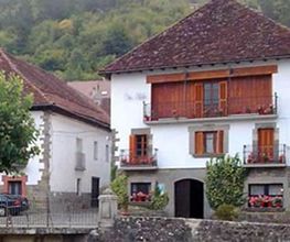 hostal-orialde-exterior-01.jpg