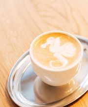 Red and Red Specialty Coffee & Reformer Pilates Bild 3