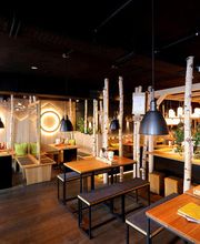 HANS IM GLÜCK - STRAUBING Theresienplatz Bild 2