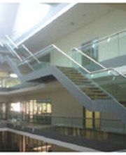 Geländer-Lichtdachbau