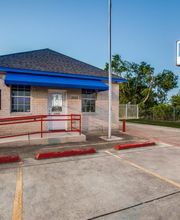 Advantage Storage image 1