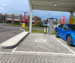 Shell Recharge Charging Station Bild 1