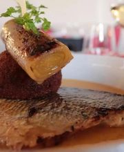 Logis Hôtel le Puits Doré image 6