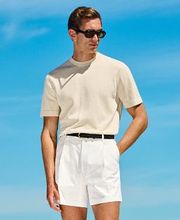 Cotton, wool, cashmere, and silk tees and tanks elevate men’s wardrobes with ease.