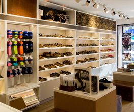 BIRKENSTOCK STORE immagine 1