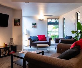 B&B HOTEL Grenoble Université 2 - image 12