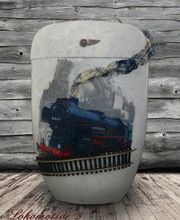 Gestaltete Urnen und Särge Bild 8