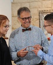 Optiker Junge Bild 9