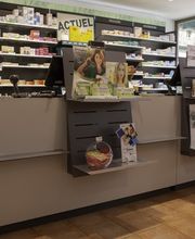 Pharmacie-Amavita-Hofmann-caissier