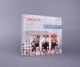 Die BRAVO Legenden Vol. 19 - enthält alle Berichte, Artikel, Poster, Starschnitte und Bilder zu The Bee Gees. Alles was je in BRAVO über die drei Brüder berichtet wurde. Ein Muss für Sammler und Fans!