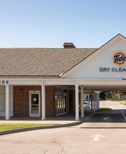 Tide Cleaners image 2