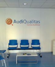 audiqualitas-centros-auditivos-sala-espera-03.jpg