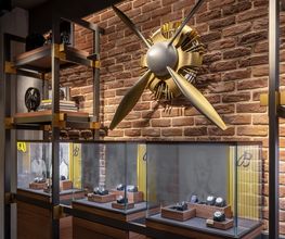 BREITLING BOUTIQUE PARIS RIVE GAUCHE image 7