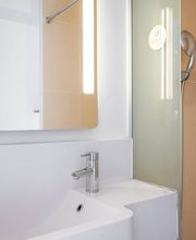 B&B HOTEL Marseille Centre La Joliette image 10