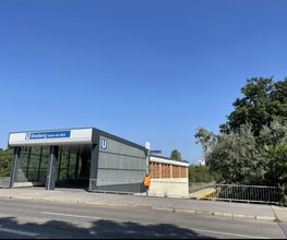 Eingang zum U-Bahnhof Kienberg