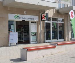 Aussenansicht der Erlenhof Apotheke