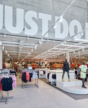 Nike Factory Store Landquart Bild 4