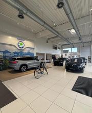 Škoda Poissy - Car Lovers image 2