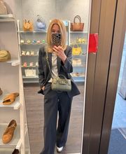 Rive Gauche Chaussures & Accessoires SA Bild 2