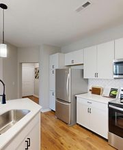 Reveal on Cumberland Apartments image 6