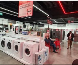 DARTY Lunel image 14