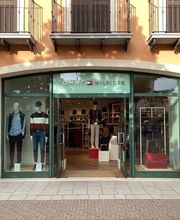 Tommy Hilfiger Outlet immagine 1