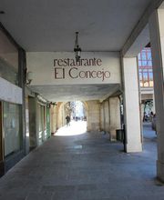 restaurante-el-concejo-fachada-01.jpg