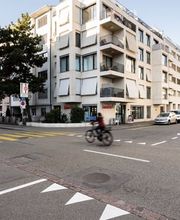 amavita-apotheke-basel-gundeli-aussenansicht-strasse