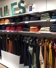 Jules Nevers image 2