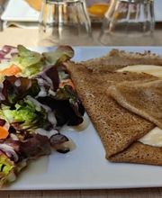 Café de L'Escale image 12