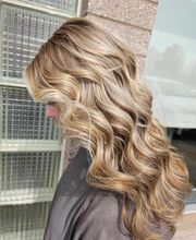 Fantastic Sams Cut & Color image 3