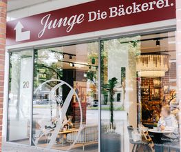 Junge Die Bäckerei. Bild 1